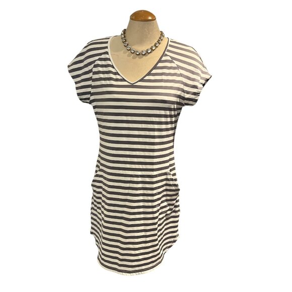 LOLE Dress Size Large Grey White Horizontal Stripes Pockets Casual Cap Sleeves - Picture 3 of 13